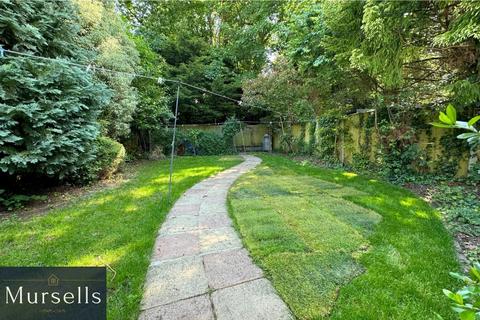10 Clarendon Close, Broadstone, BH18 9HR