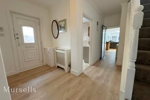 10 Clarendon Close, Broadstone, BH18 9HR