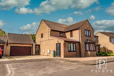 4 bedroom detached house for sale, Stubbs Close, Kirby Cross, Frinton-On-Sea