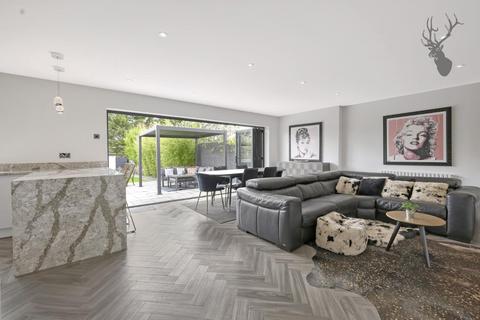 3 Baldocks Road, Theydon Bois, Epping, CM16 7EB