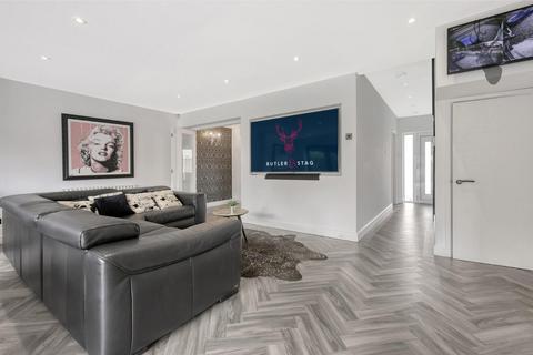 3 Baldocks Road, Theydon Bois, Epping, CM16 7EB