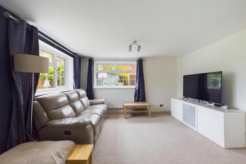 34 Bullfinch Road, Abbeydale, Gloucester, GL4 4WX