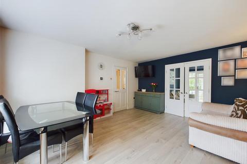 34 Bullfinch Road, Abbeydale, Gloucester, GL4 4WX