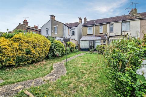 97 Central Avenue, Southend-on-sea, SS2 4DY