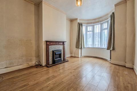97 Central Avenue, Southend-on-sea, SS2 4DY