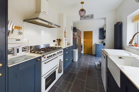 122 Reservoir Road, Gloucester, GL4 6RY