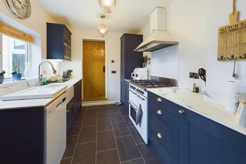 122 Reservoir Road, Gloucester, GL4 6RY