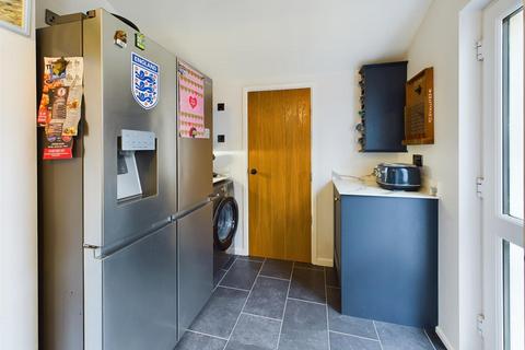 122 Reservoir Road, Gloucester, GL4 6RY