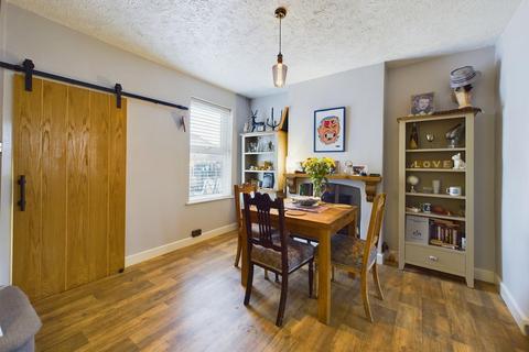 122 Reservoir Road, Gloucester, GL4 6RY