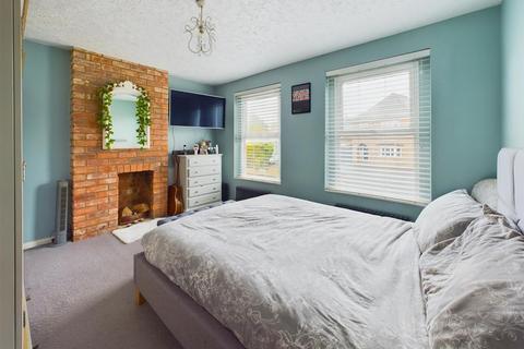 122 Reservoir Road, Gloucester, GL4 6RY