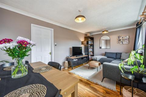 6 Alliston Way, Whitchurch, RG28 7LF