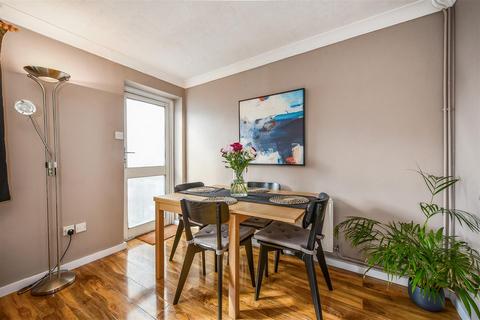 6 Alliston Way, Whitchurch, RG28 7LF