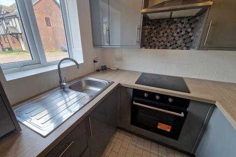 2 bedroom terraced house to rent, Cantref Court, Ravenhill