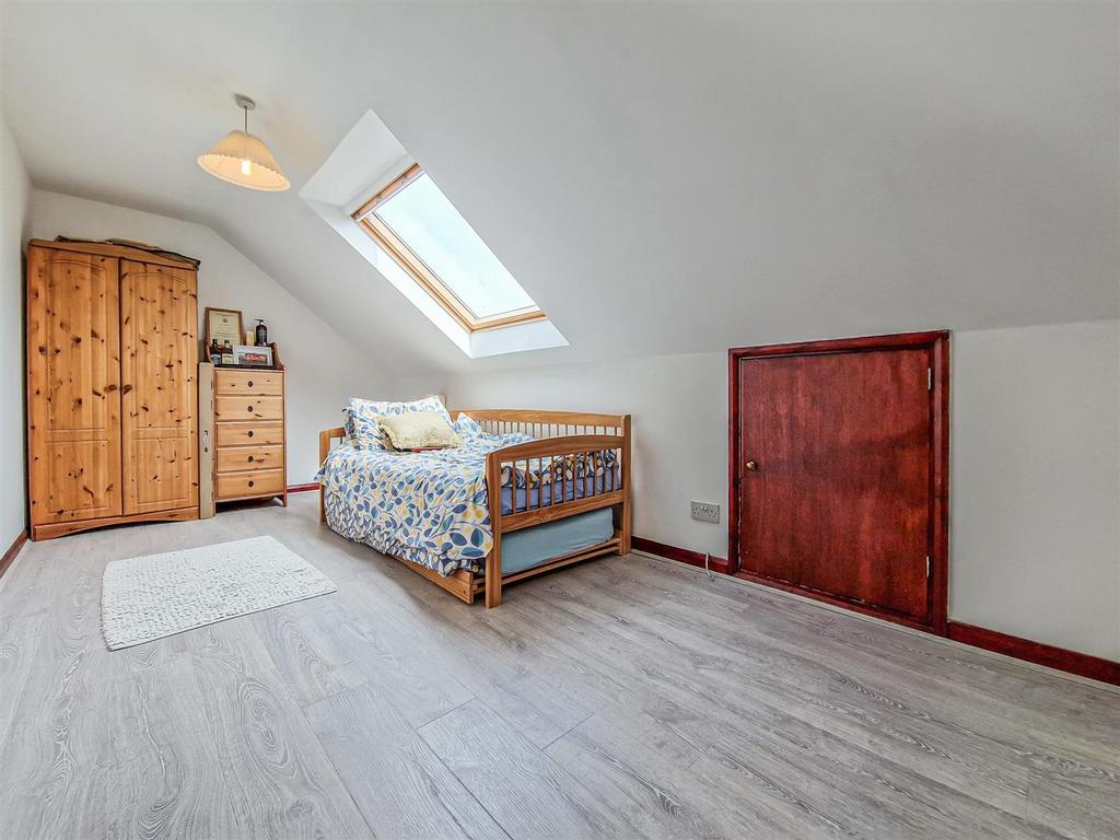 First floor double bedroom
