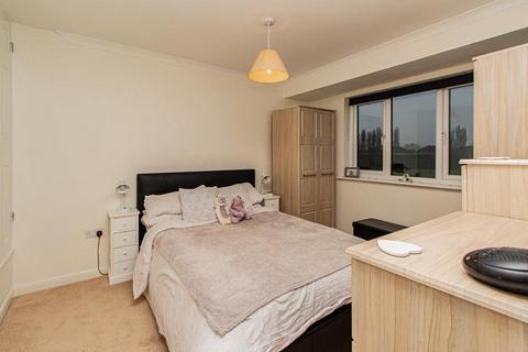 34 Weaverdale, Shoeburyness, Southend-on-sea, SS3 8XL