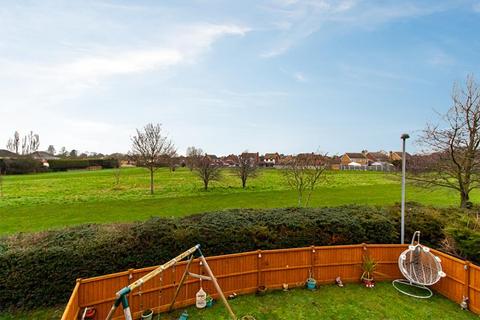 34 Weaverdale, Shoeburyness, Southend-on-sea, SS3 8XL