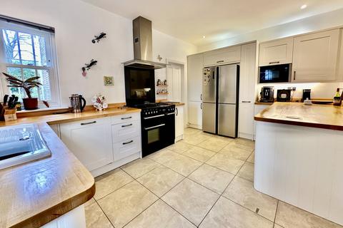 1a Somerville Road, Bournemouth, BH2 5LH