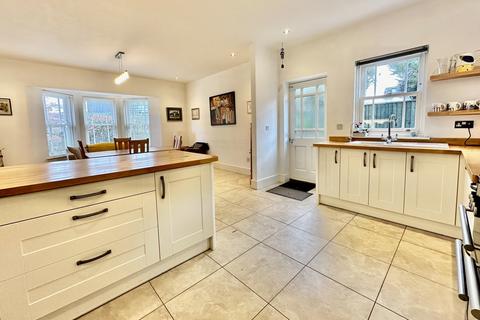 1a Somerville Road, Bournemouth, BH2 5LH