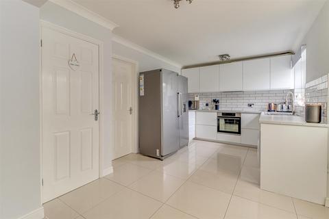 94 Alexandra Road, Great Wakering, Southend-on-sea, SS3 0GW