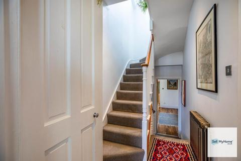 50b Adys Road, London, SE15 4DZ