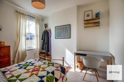 50b Adys Road, London, SE15 4DZ