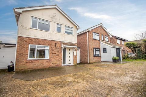 3 bedroom link detached house for sale, Coniston, Southend-on-Sea SS2
