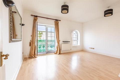 2 bedroom apartment for sale, The Strand, Brighton