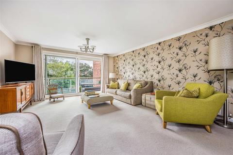2 bedroom flat for sale, Sandbourne Road, Bournemouth