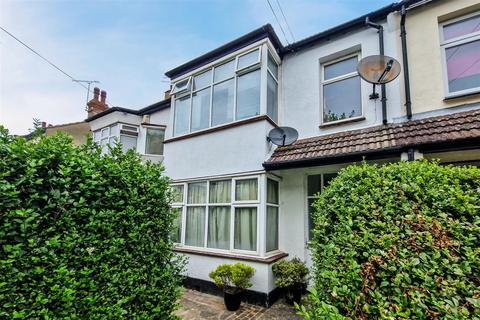 203a Central Avenue, Southend-on-sea, SS2 4EA