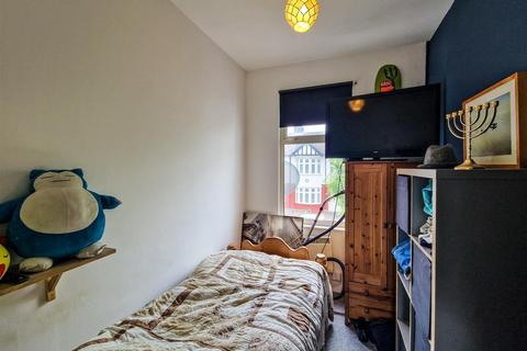 203a Central Avenue, Southend-on-sea, SS2 4EA
