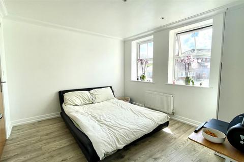 2 bedroom flat for sale, Southbourne Road, Bournemouth