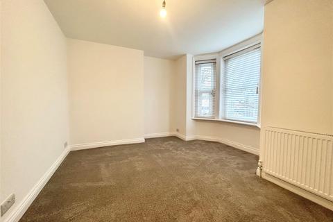 3 bedroom end of terrace house to rent, Shaftesbury Road, Poole