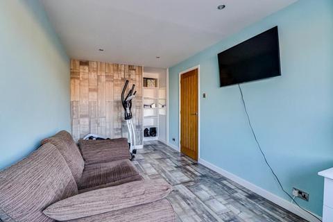 49 Gunners Road, Shoeburyness, Southend-on-sea, SS3 9SB