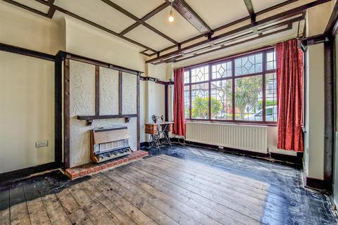 14 Castleton Road, Southend-on-sea, SS2 4UD