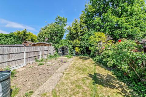 14 Castleton Road, Southend-on-sea, SS2 4UD