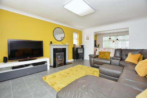 1 Holstein Drive, Scunthorpe, DN16 3TT
