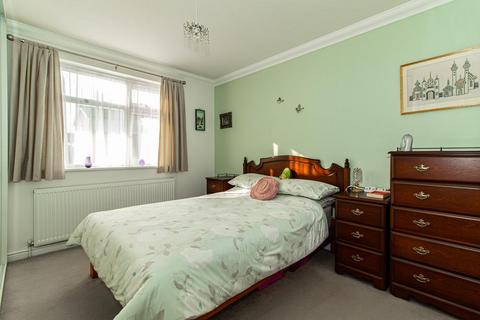 27 Belgrave Road, Leigh-on-sea, SS9 5HE