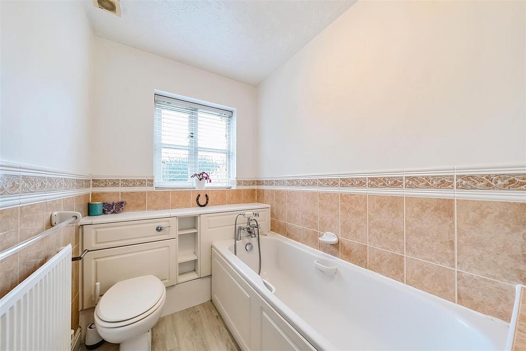 Family Bathroom: