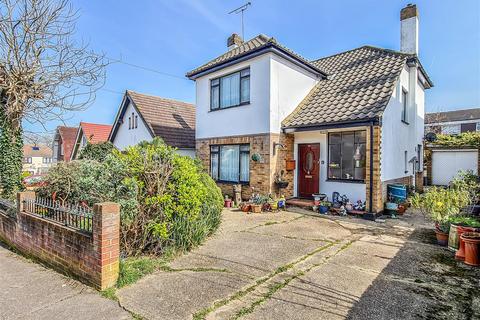 24 Ashcombe Close, Leigh-on-sea, SS9 4SE
