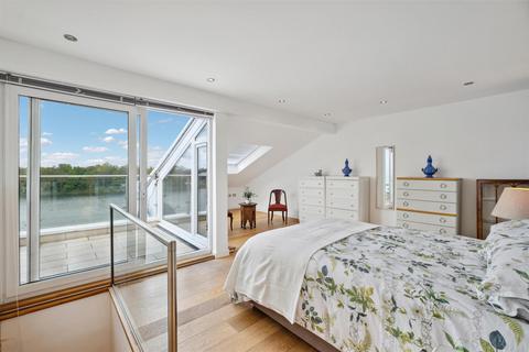 5 bedroom townhouse for sale, Chiswick Quay, London