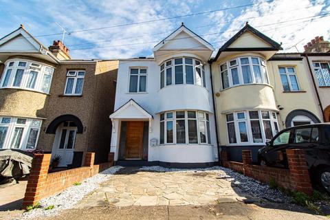 4 bedroom semi-detached house for sale, Priory Avenue, Southend-on-Sea SS2