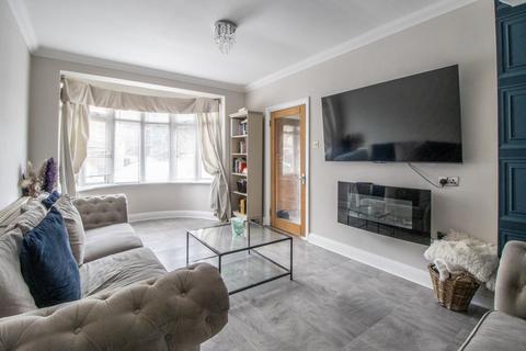 4 bedroom semi-detached house for sale, Priory Avenue, Southend-on-Sea SS2