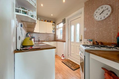 3 bedroom semi-detached house for sale, Leeds Road, Woodkirk Dewsbury