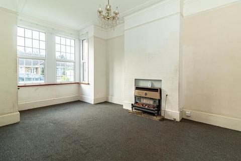 65 Lancaster Gardens, Southend-on-sea, SS1 2NS