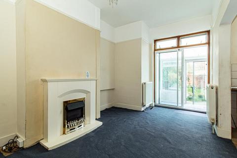 65 Lancaster Gardens, Southend-on-sea, SS1 2NS