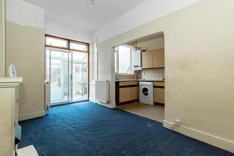 65 Lancaster Gardens, Southend-on-sea, SS1 2NS