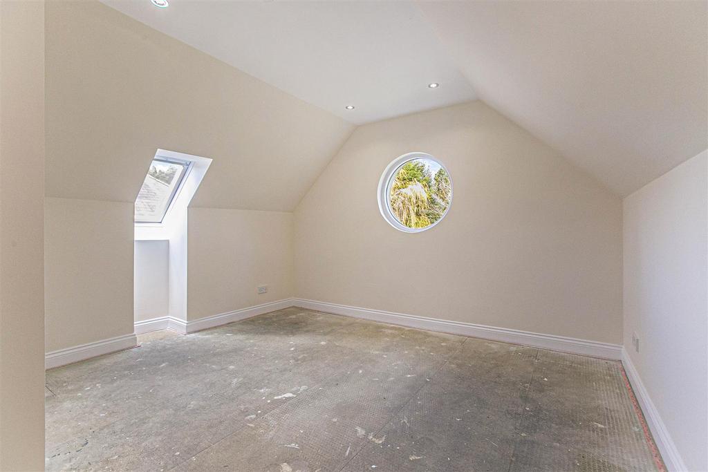 Upper bedroom.jpg