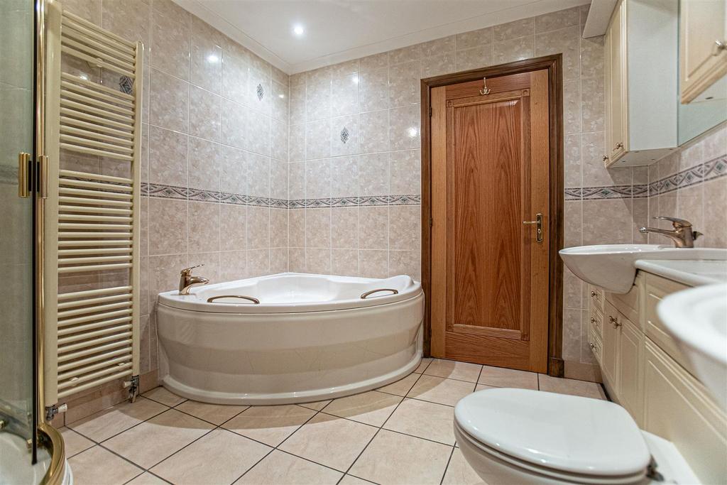 DX7 A5437-HDR.jpg