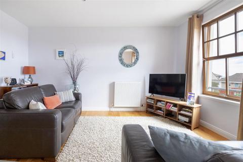 3 bedroom terraced house for sale, 18, Gifford Court, Crail