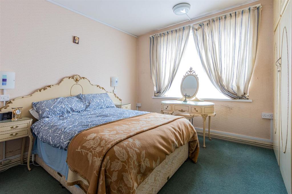 Cyncoed Court 6-11.jpg